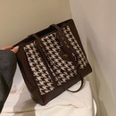 Autumn and winter largecapacity new fashion texture shoulder  highend commuter tote bagpicture12