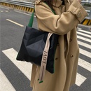 Largecapacity trendy allmatch softfaced fashion shoulder highquality texture bucket bagpicture8