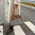 2021 new autumn and winter fashion checkerboard large capacity tote drawstring shoulder handbagpicture14