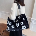 FallWinter New Big Bag Women 2021 New Korean Cute Plush OneShoulder Underarm Bag Ladies Easy Matching Tote Bagpicture16