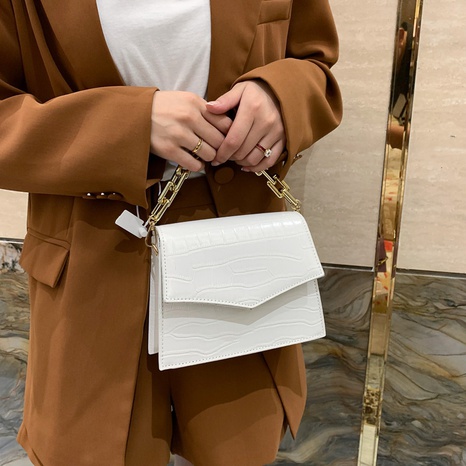 Popular new fashion chain handbags wide shoulder straps rhombus single shoulder messenger bag's discount tags