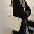 Largecapacity 2021 new trendy fashion oneshoulder messenger simple chain tote bagpicture11