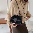 Retro Small Bags 2021 New Retro Solid Color Fashion Autumn and Winter Small Square Bag Western Style Design Shoulder Messenger Bag for Womenpicture12