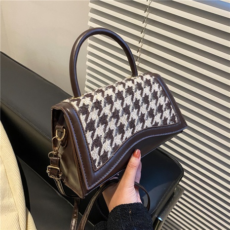 Korean Style Plaid Printed Western Style Leopard Print Personality Underarm Bag 2021 New Fashion Autumn and Winter Shoulder Crossbody Small Square Bag's discount tags
