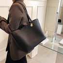 Largecapacity retro allmatch shoulder 2021 new highend sense of atmosphere tote bagpicture6