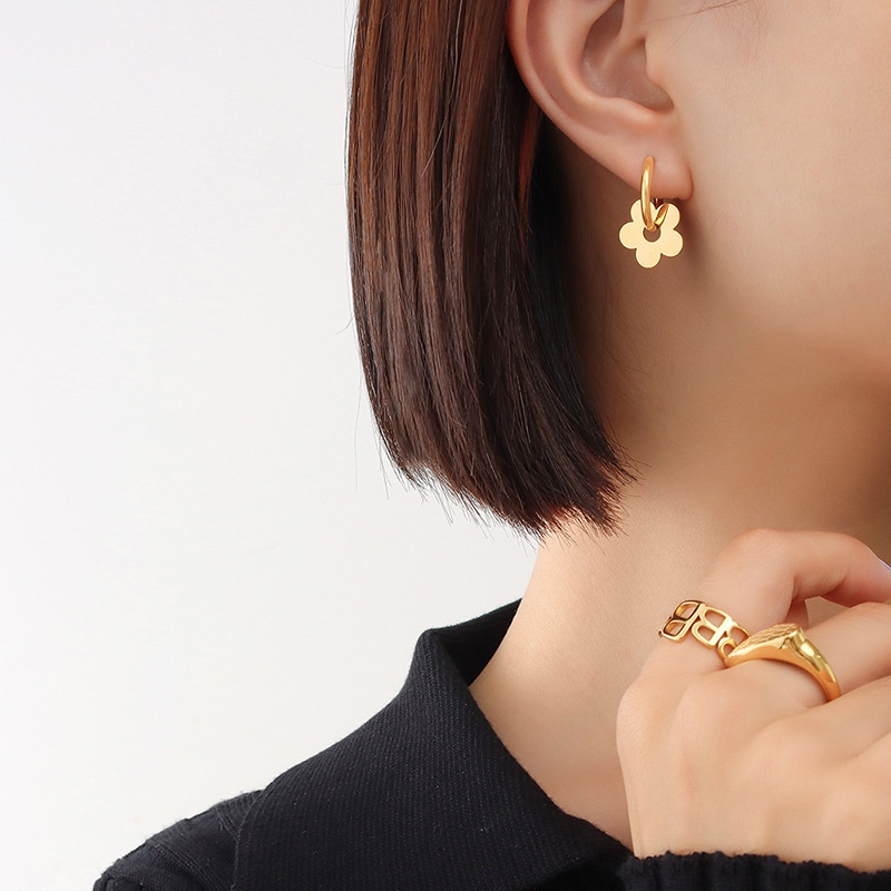 cute flower earrings stainless steel plated 18K real gold ear buckle wholesale