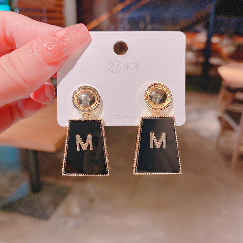 personality fashion earrings Korean letter M earrings jewelry