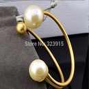 2021 new wild temperament Korean catwalk pearl open bracelet large pearl bracelet accessoriespicture5