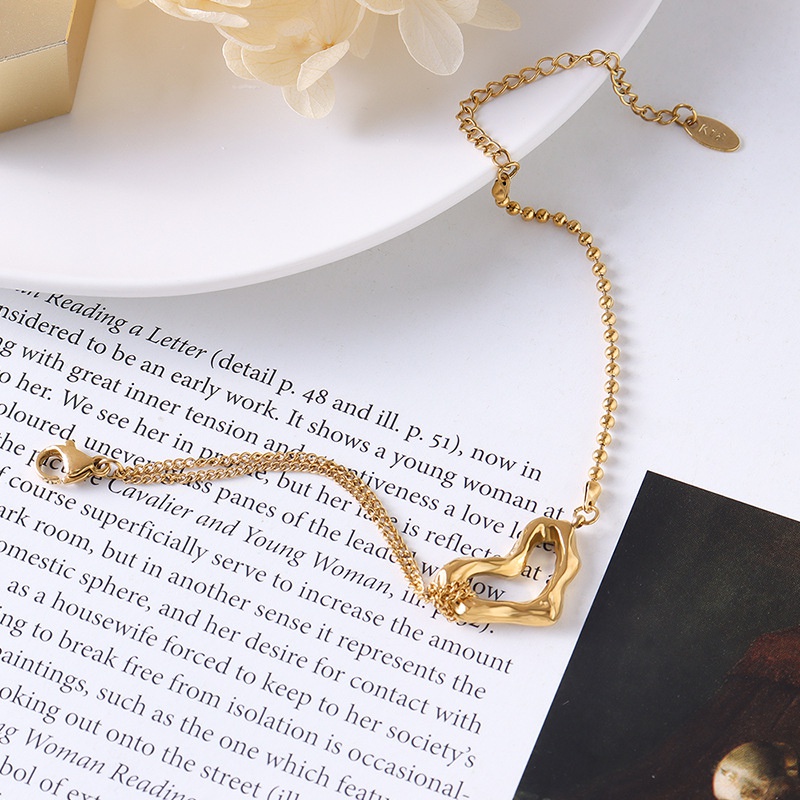 Korean temperament titanium steel 18k gold plated stitching chain heart bracelet