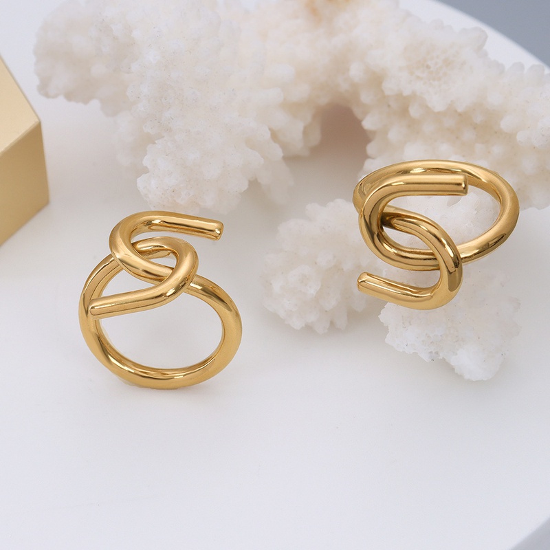 simple geometric S titanium steel European and American ring design ring