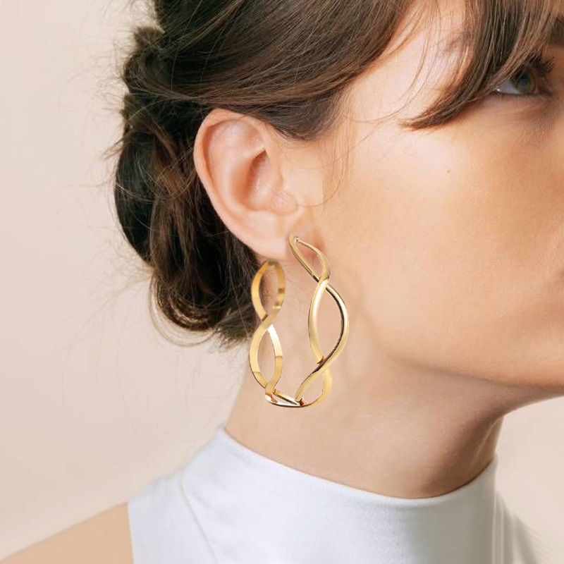 new design retro big earrings creative lines hollow niche fashion ear jewelry