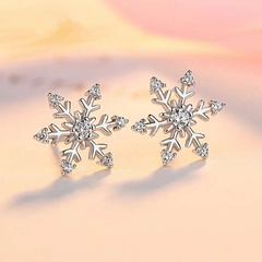 Versión coreana nuevos pendientes de copo de nieve de diamantes pendientes de circonita creativa al por mayor