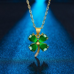 Korean version green agate four-leaf clover necklace green chalcedony four-leaf clover pendant clavicle chain jewelry