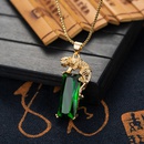 Inlaid Emerald Golden Leopard Pendant Retro Emerald Necklace Jewelrypicture7