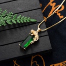 Inlaid Emerald Golden Leopard Pendant Retro Emerald Necklace Jewelrypicture8