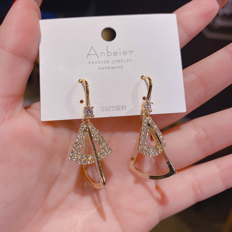 Fashion geometric triangle threedimensional tower copper inlaid zircon earrings wholesale