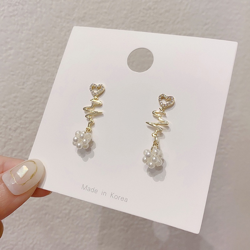 Korean temperament long pearl heartshaped earrings wholesale