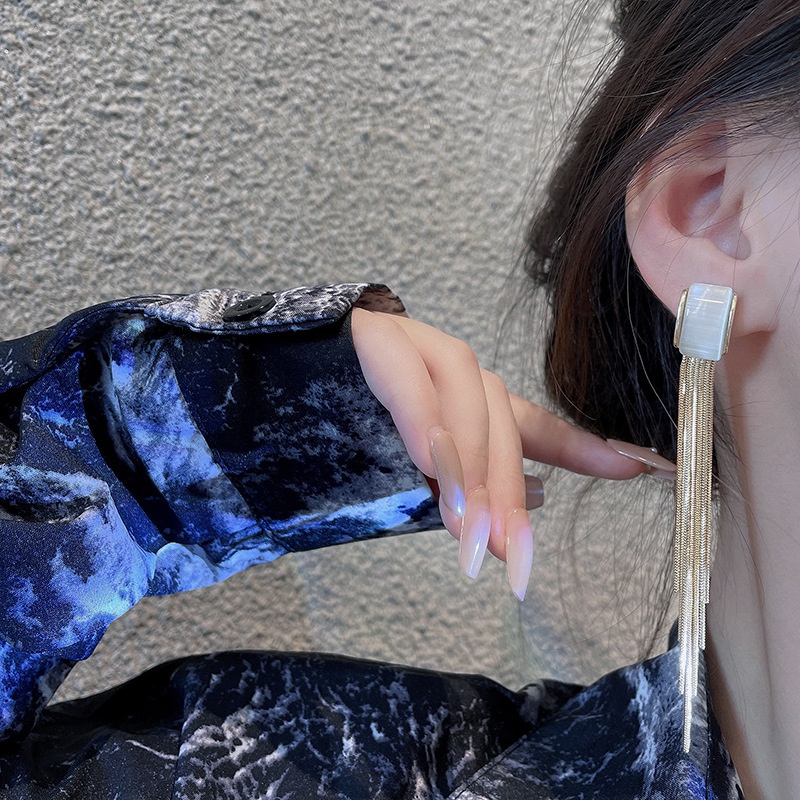 European and American long metal earrings female tassel earrings 2021 new trendy earrings
