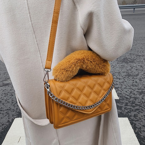 2021 winter new all-match messenger fashionable high-quality texture plush handbag NHJZ479842's discount tags