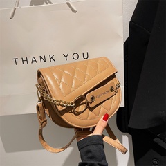 Version coréenne du sac de messager de chaîne de boule d'or rhombique sac à bandoulière de texture rétro