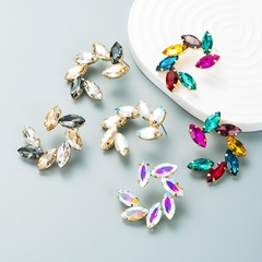 Boucles d'oreilles à fleurs en diamant en alliage de série de diamants de couleur de mode en gros