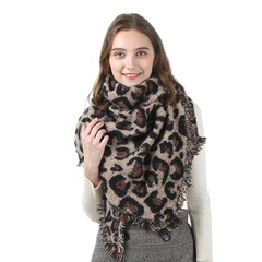 European and American new gradient leopard print triangle warm cashmere scarf