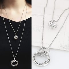 Mode coréenne en métal simple cercle boule double couche collier long en gros