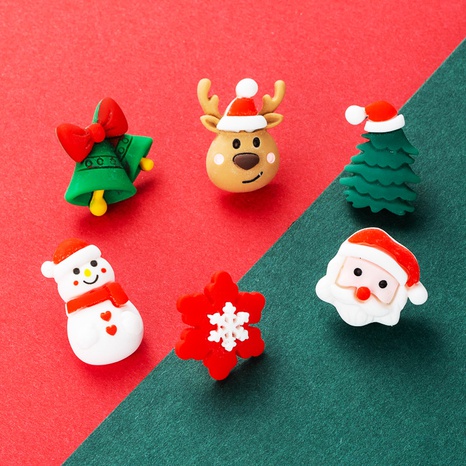 Pendientes de Navidad de dibujos animados lindos y lindos de la serie navideña nueva resina's discount tags
