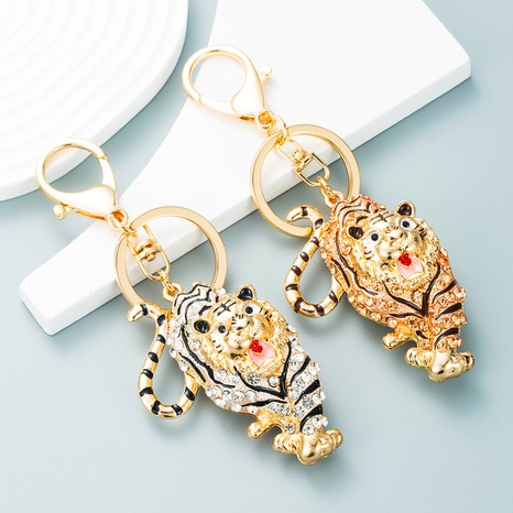 Creative diamond-studded three-dimensional tiger metal keychain ladies bag ornaments pendant's discount tags