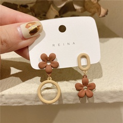 new fashion autumn and winter hollow flowers exquisite earrings wholesale