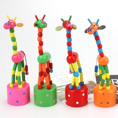 Tanzende Giraffe Kinder-Cartoon-Spielzeug Holzhandwerk nostalgische Puppen