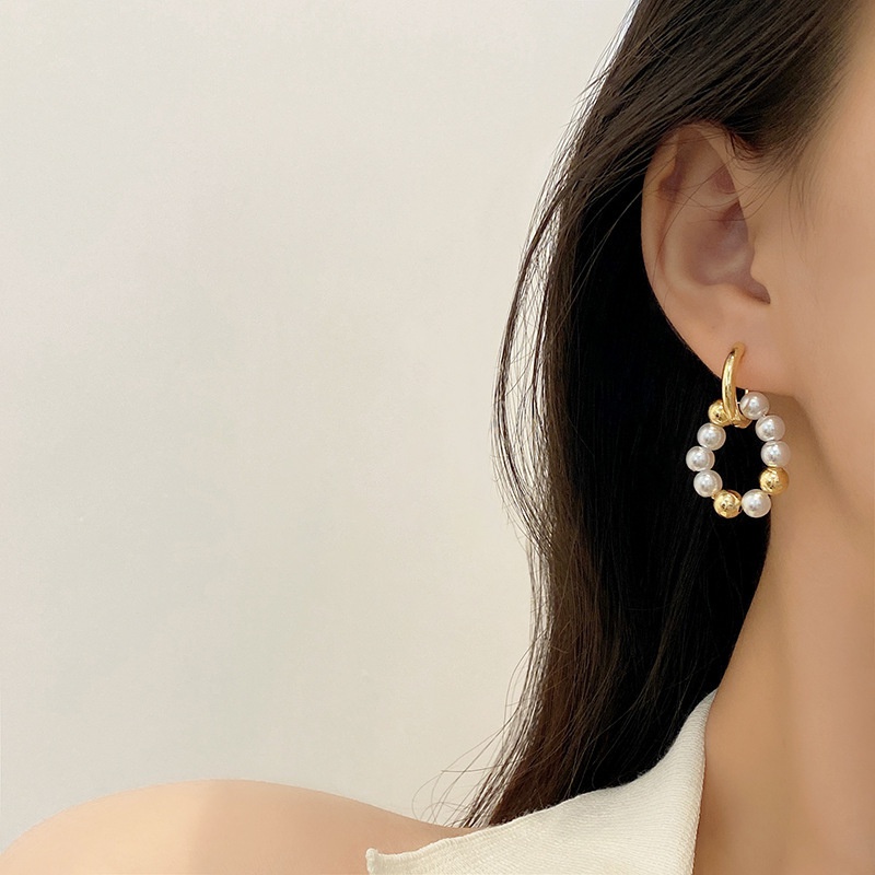 Online Influencer Fashion Ins Trendy Pearl Earrings Womens Design Sense AllMatching Graceful Ear Clip Personalized Minority Geometric Earrings
