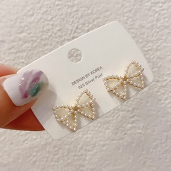 Korean fashion pearl butterfly earrings high-end sense copper earrings
