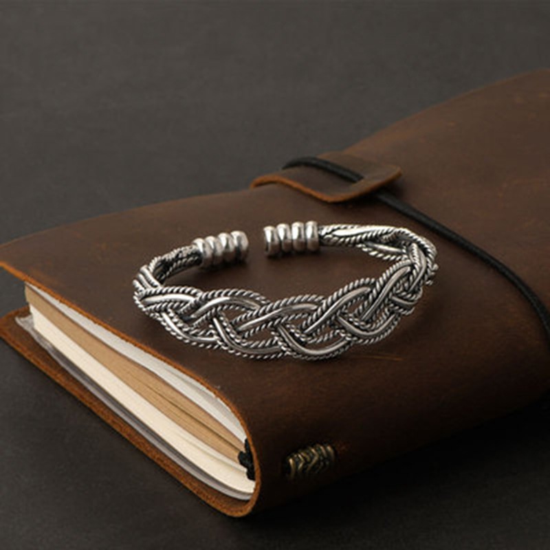 Korean retro twisted twist woven open wide bracelet twisted wire hollow fashion light luxury jewelry