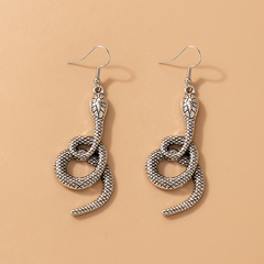 New personality exaggerated snake-shaped earrings new metal snake element earrings