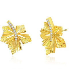 new 18K gold geometric leaf-shaped micro-inlaid zircon maple leaf earrings