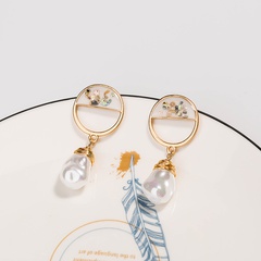Retro earrings female golden round earrings personality creative baroque pearl earrings wholesale