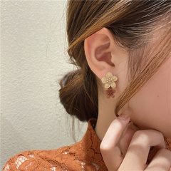 2021 autumn and winter new color flower spray paint earrings