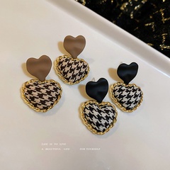 new spray paint retro houndstooth fabric double heart-shaped earrings