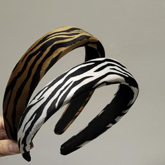 Korean headdress autumn and winter velvet striped sponge hairpin retro headband