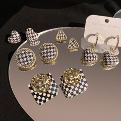 Checkerboard personality black white lattice earrings houndstooth earrings