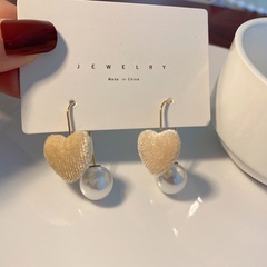 Korean fashion imitation pearl cloth earrings elegant personality alloy earrings