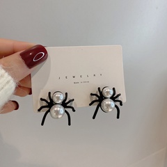 Sterling Silver Needle Japanese And Korean Style Fashion Imitation Pearl Spider Stud Earrings Personality Simple And Cool Style Spray Paint Earrings 4432