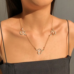 Simple Geometric Clavicle Necklace Full Rhinestone Snake Element Metallic Wind Design Necklace