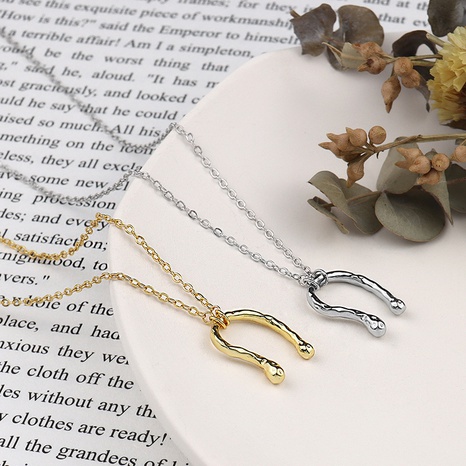 U-shaped Necklace Creative Simple Irregular Pattern Horseshoe Clavicle Chain NHLON499874's discount tags