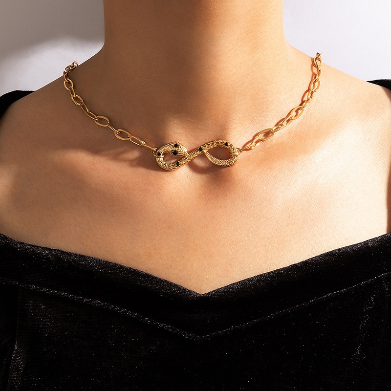 Europe and America Cross Border Heavy Metal Ornament Diamond SnakeShaped SingleLayer Necklace Irregular Chain Clavicle Chain