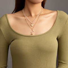 Retro-Liebesanhänger Halskette Rose Nachahmung Perle mehrschichtige Halskette Großhandel