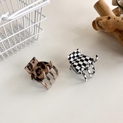 Korean metal wind black and white checkerboard leopard headdress hairpin