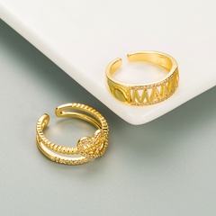 Europäischer und amerikanischer Retro einfacher hohler englischer Buchstabe geometrischer herzförmiger Ring weiblicher Kupfer mikro eingelegter Zirkon Netto-Promi-Persönlichkeit ring