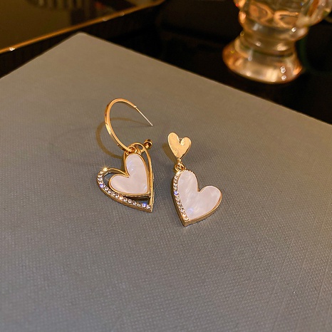 Korea Diamond Asymmetric Love Light Luxury 2021 Fall Winter All-match Earrings's discount tags